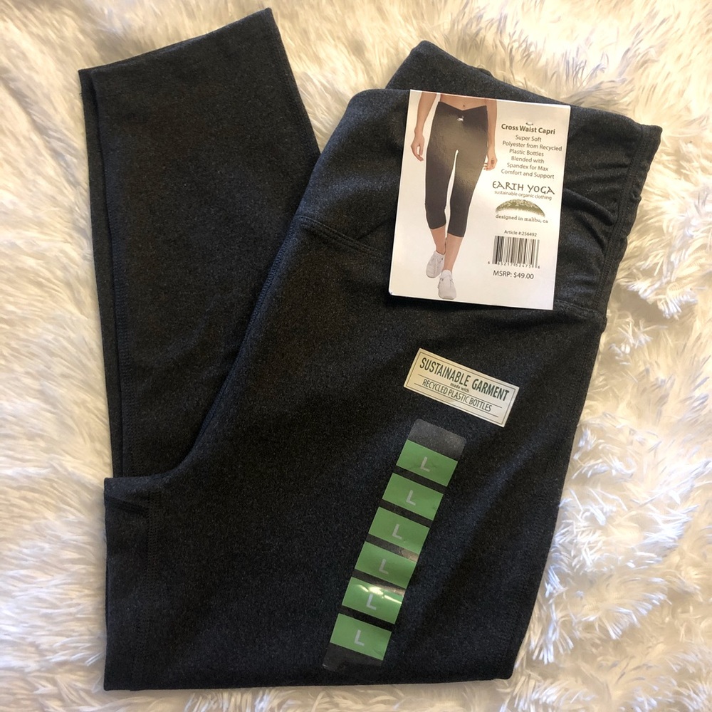 Earth Yoga Criss Waist Capris